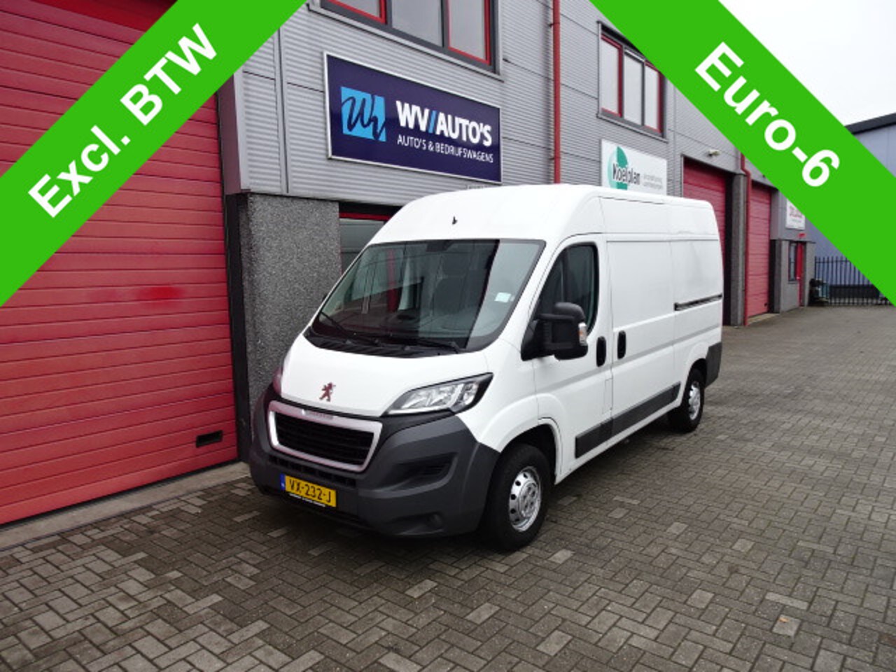 Peugeot Boxer - 330 2.0 BlueHDI L2H2 Premium Pack 2 x schuifdeur - AutoWereld.nl