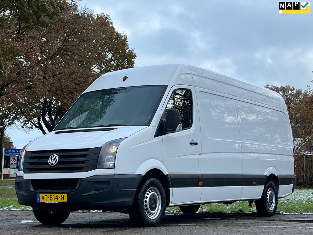 Volkswagen Crafter - 35 2.0 TDI L4H3|NAP|airconditioning|cruise control|trekhaak|navigatie|drie zitplaatsen|ele - AutoWereld.nl