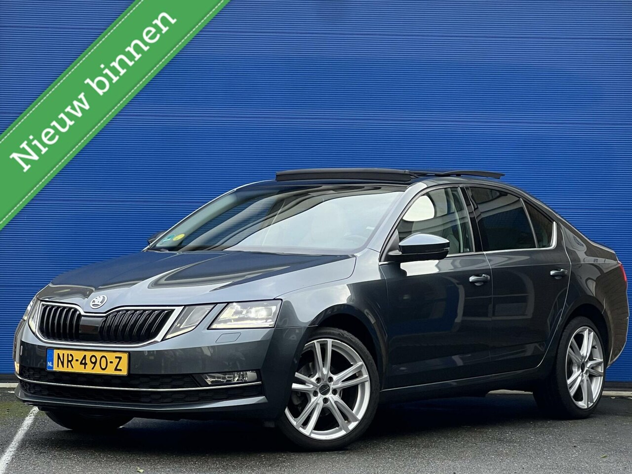 Skoda Octavia - 1.6 TDI | 6m. garantie| Pano | Sport zetels | Canton - AutoWereld.nl