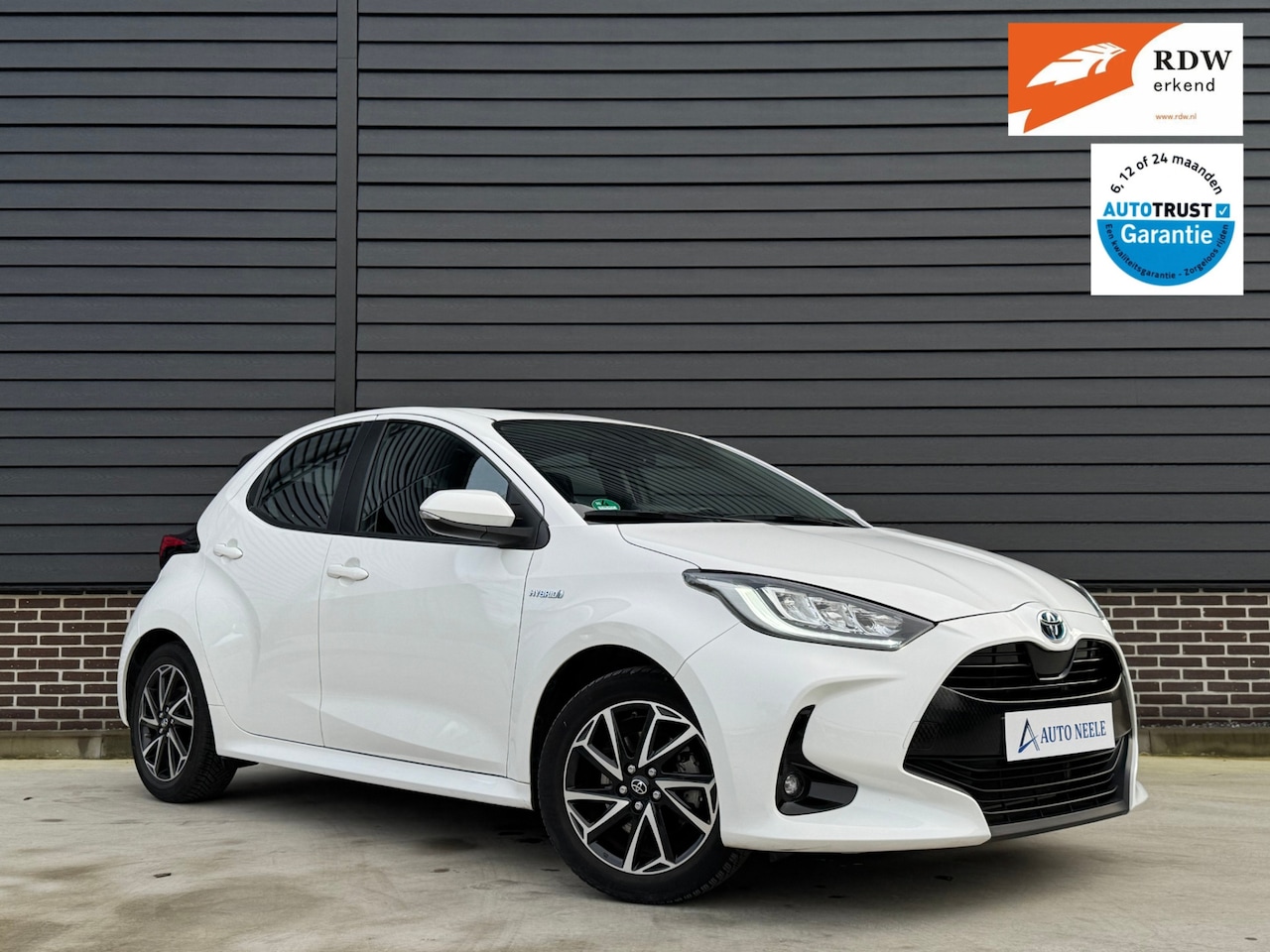 Toyota Yaris - 1.5 Hybrid Dynamic Keyless, Carplay, LED, Stoelverwarming - AutoWereld.nl