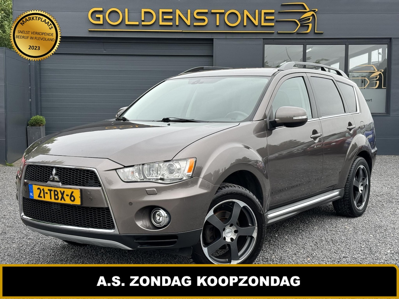 Mitsubishi Outlander - 2.0 Edition One LPG G3,Automaat,Navi,PDC V+A,2e Eigenaar,Nieuwe Apk bij Aflevering - AutoWereld.nl