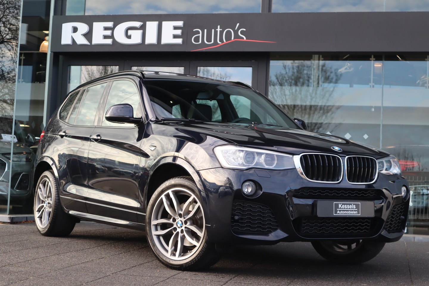 BMW X3 - sDrive20i M-pakket Panoramadak Xenon Navi Leer - AutoWereld.nl