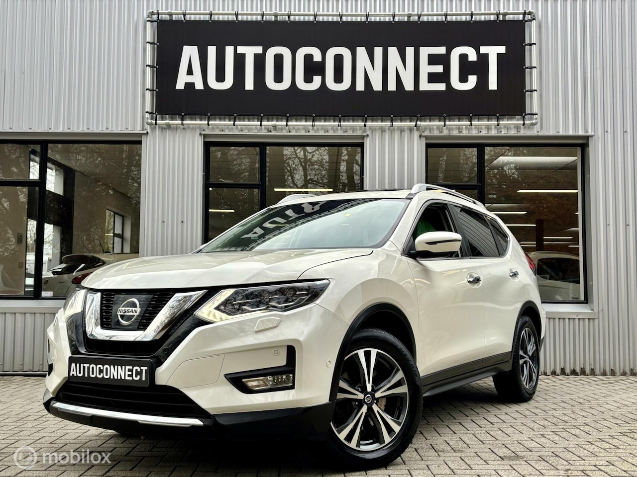 Nissan X-Trail - 1.6 DIG-T 7 persoons. NAVI, PANO, TREKHAAK. - AutoWereld.nl