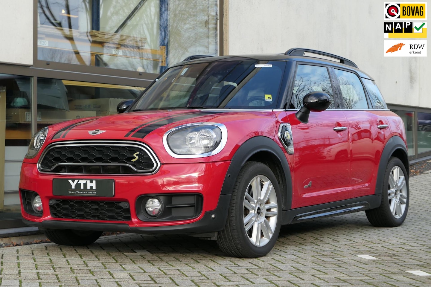 MINI Countryman - 2.0 Cooper S E ALL4 Chili Mini 2.0 Cooper S E ALL4 Chili - AutoWereld.nl