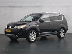 Mitsubishi Outlander - 2.4 Instyle | Lederen bekleding | Xenon koplampen | Elektrisch schuif/kantel dak | Parkeer