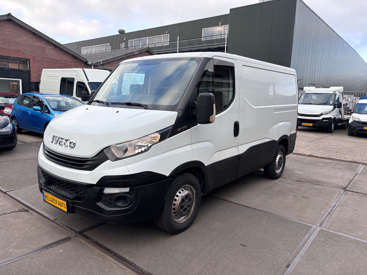 Iveco Daily - 35S12V 2.3 300 H1 L1H1 Euro 6 Trekhaak 3500 kg! - AutoWereld.nl