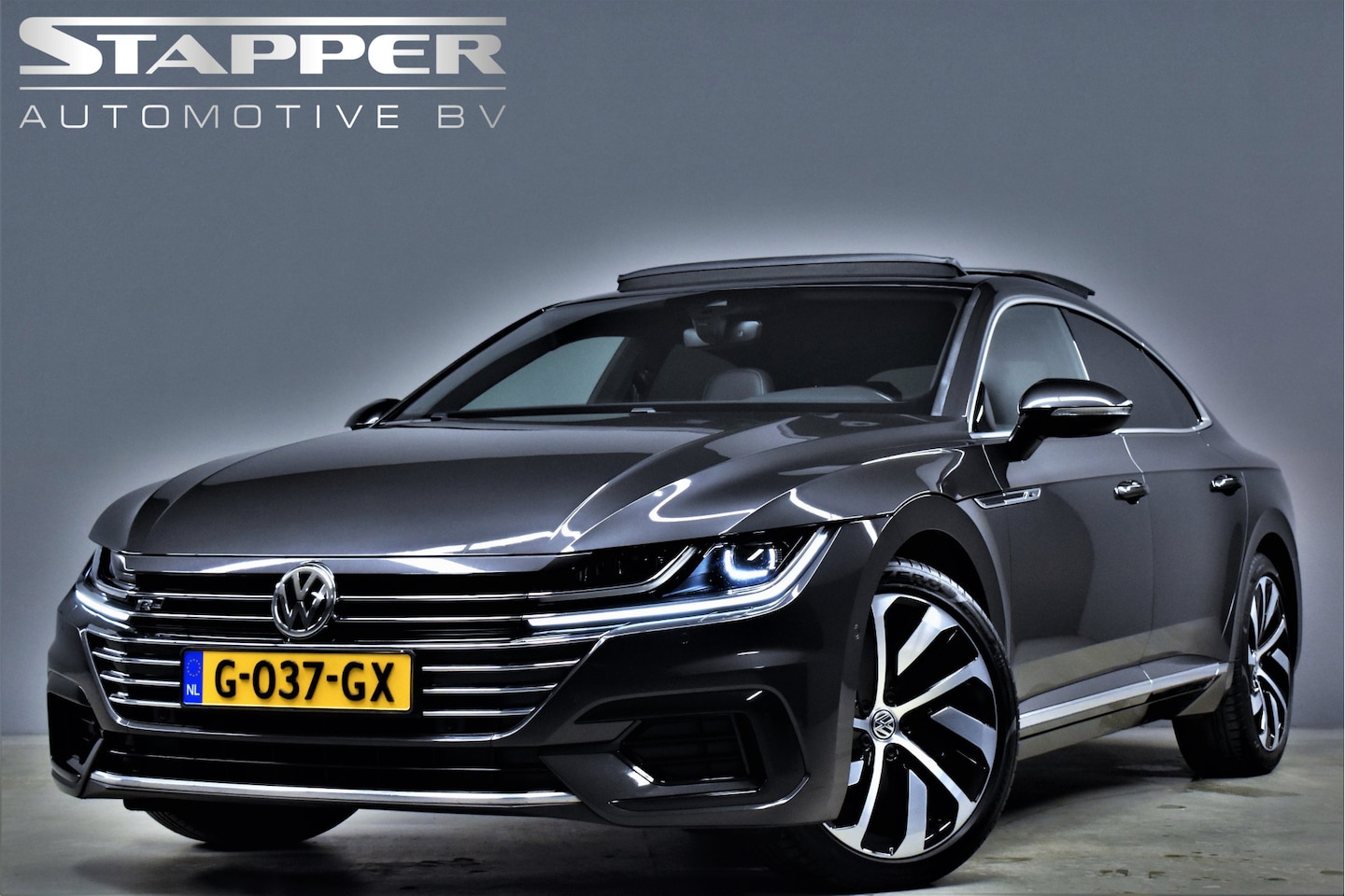 Volkswagen Arteon - 1.5 TSI 150pk DSG 3x R-Line Pano/Virtual/Keyless/Carplay/Trekhaak/Adap.cruise/Camera/Led/L - AutoWereld.nl