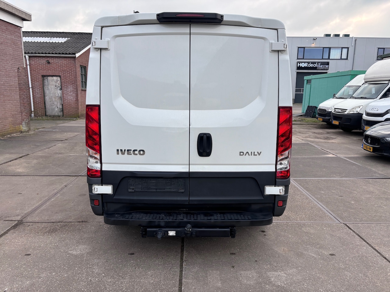 Iveco Daily - 35S12V 2.3 300 H1 L1H1 Euro 6 Trekhaak 3500 kg!