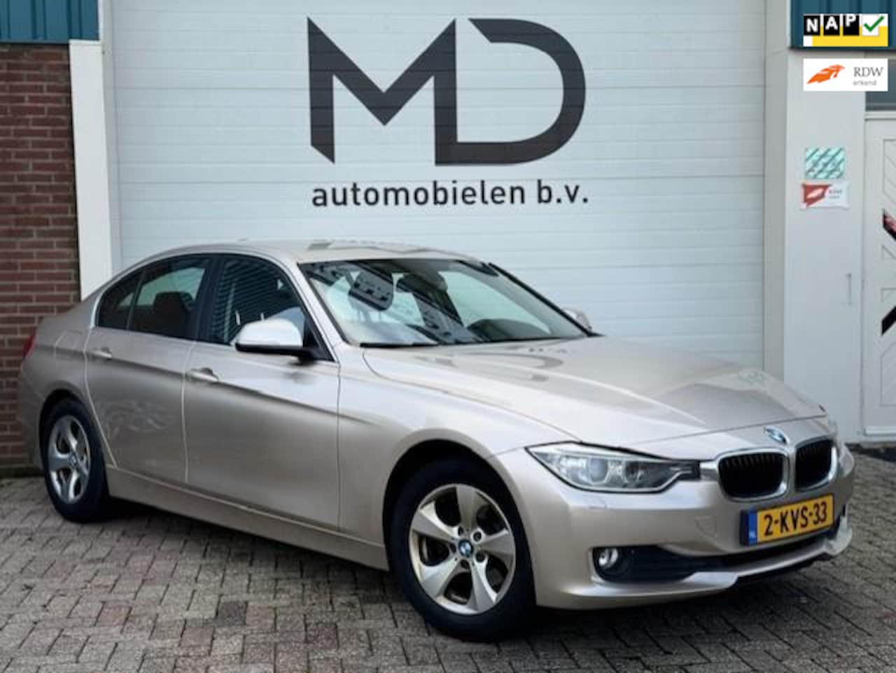 BMW 3-serie - 320i EfficientDynamics Edition Executive 320i EfficientDynamics Edition Executive - AutoWereld.nl