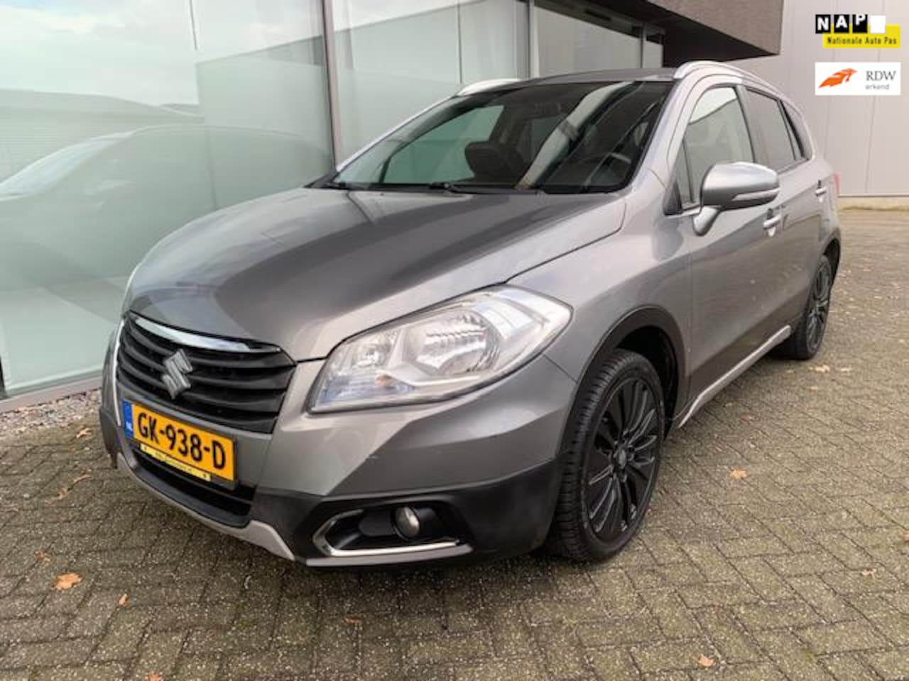 Suzuki SX4 S-Cross - 1.6 Exclusive AUTOMAAT CLIMAT BJ 6-2015 APK 6-2025 - AutoWereld.nl