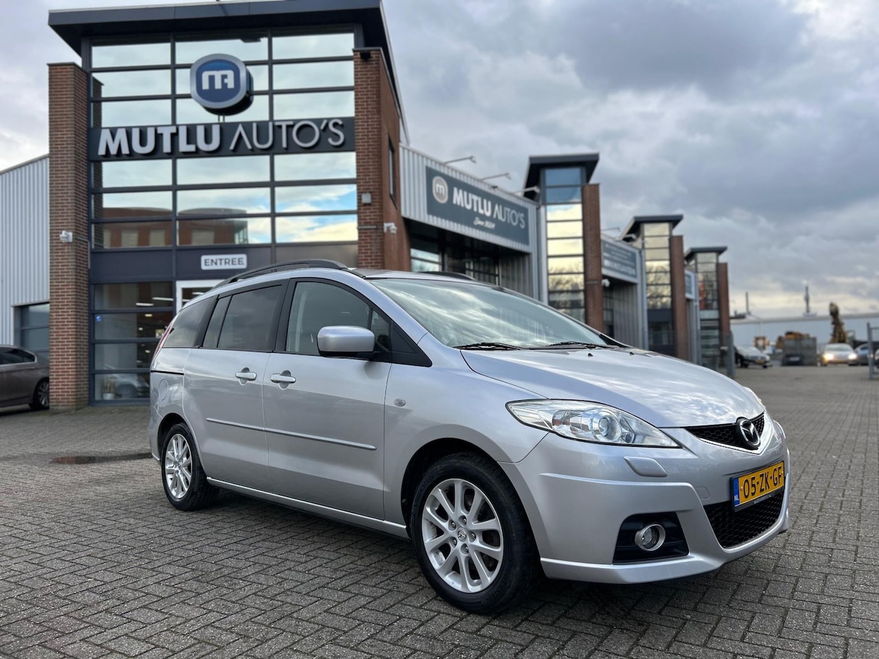 Mazda 5 - 1.8 Business Airco NAP APK 7persoon - AutoWereld.nl