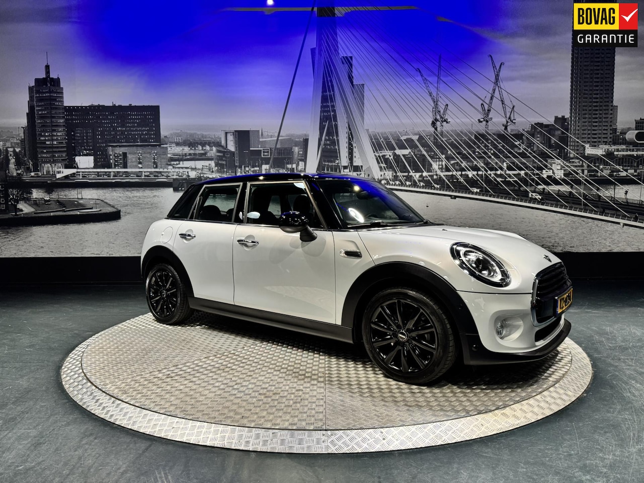 MINI Cooper - Mini 1.5 Chili #Harman Kardon#Pano#Leer#ZomerWinterset# - AutoWereld.nl