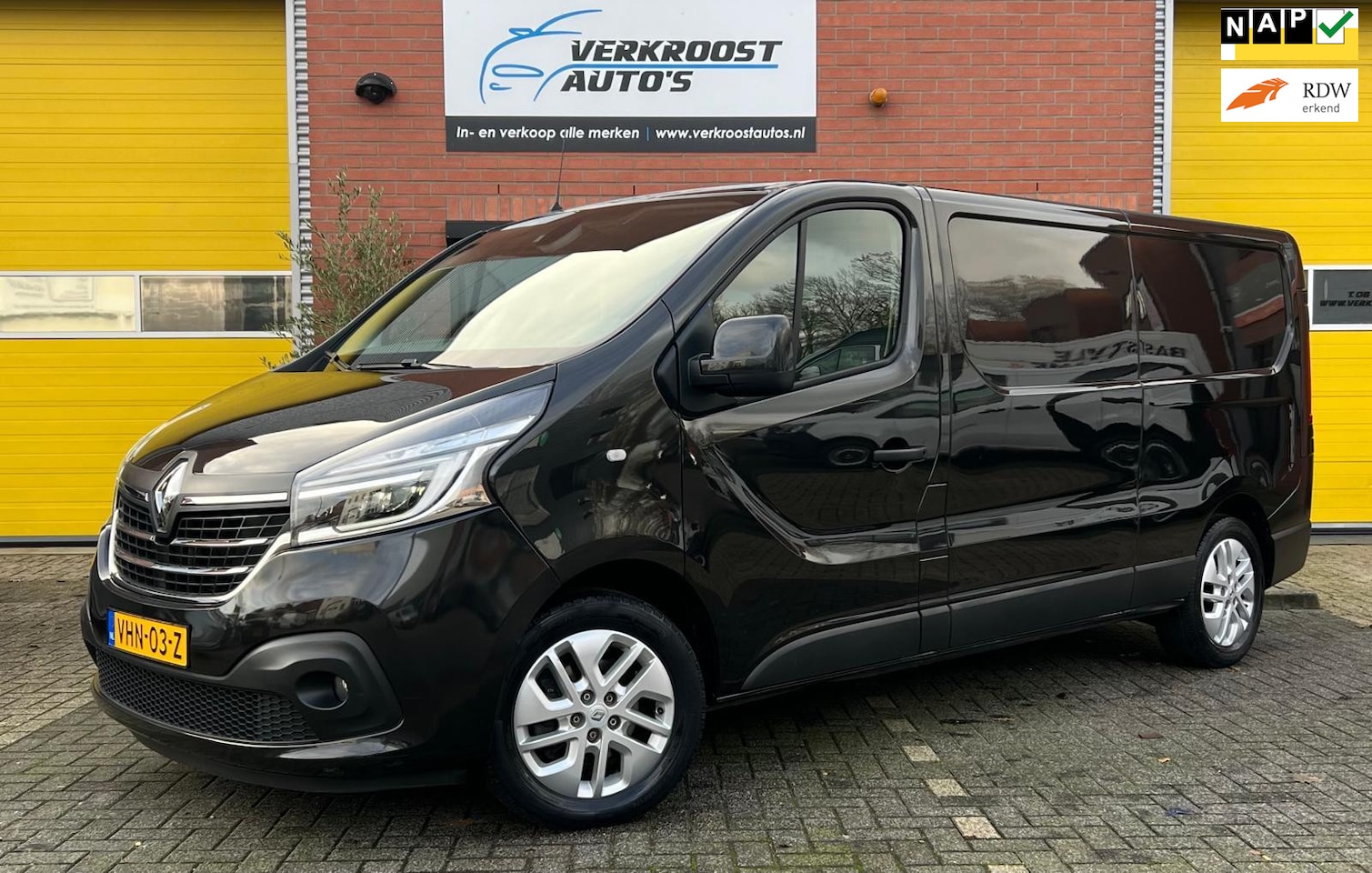 Renault Trafic - 2.0 dCi 170 T29 L2H1 camera. automaat. navi - AutoWereld.nl