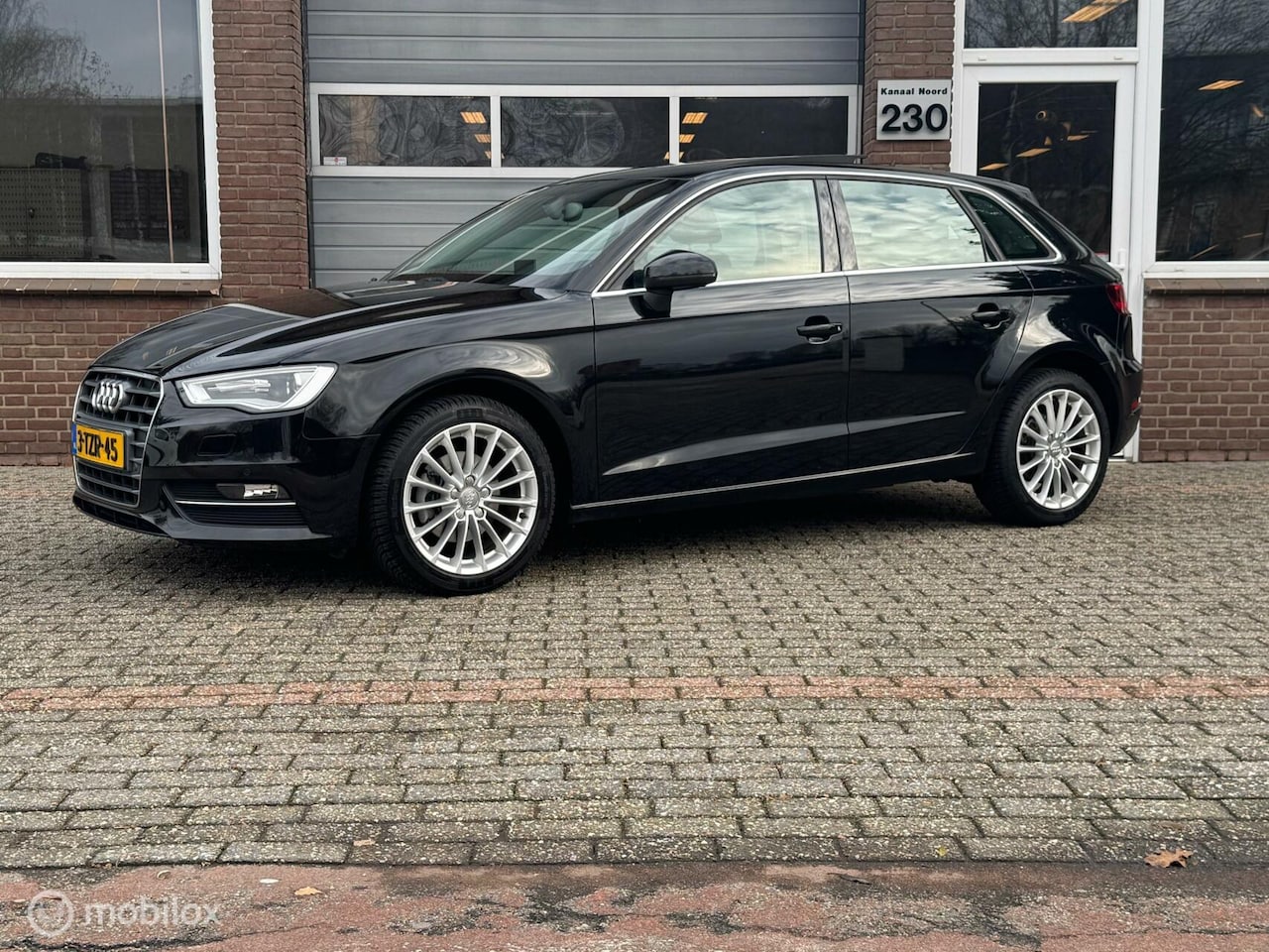 Audi A3 Sportback - 1.4 TFSI Pro Line S GTRON DSG LEDER/PANO - AutoWereld.nl