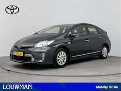 Toyota Prius - 1.8 Plug-in Executive Business | Navigatie | Trekhaak | Leder | Cruise Control Adaptief |