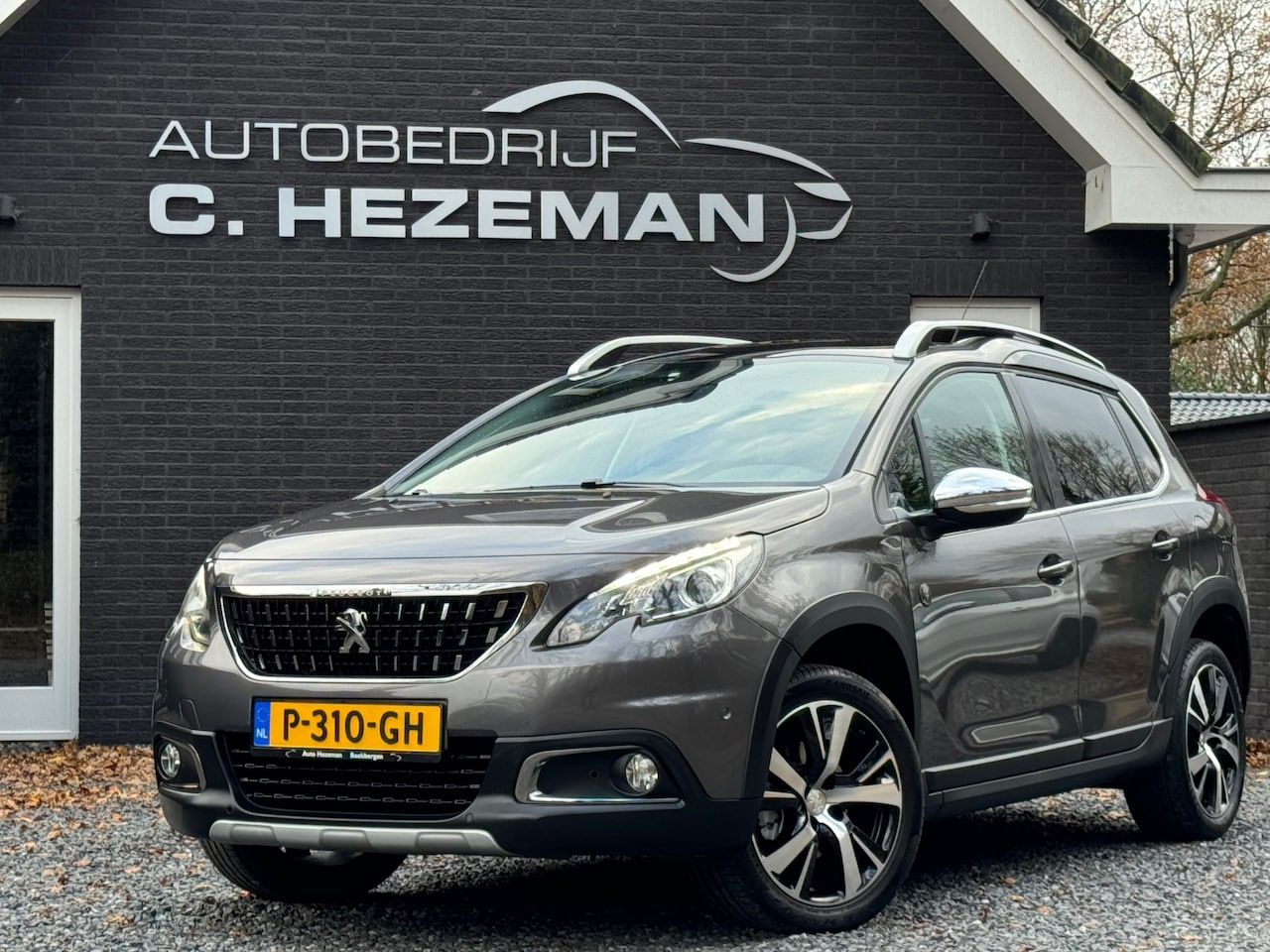 Peugeot 2008 - 1.2 PureTech Allure Crossway Xenon LEDER ALCANTARA PANORAMA - AutoWereld.nl