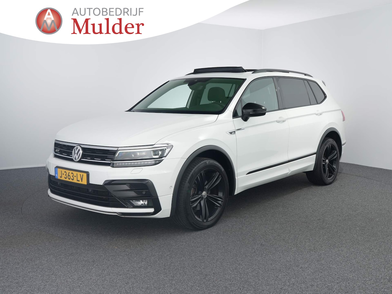 Volkswagen Tiguan Allspace - 1.5 TSI Highline Business R 7p. | Pano | Black Style | Camera | Trekhaak | - AutoWereld.nl