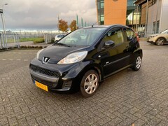 Peugeot 107 - 1.0-12V Millesim Zwart 2011 Airco Stuurbekr APK