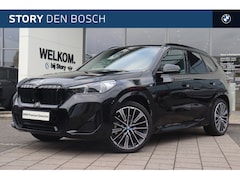 BMW iX1 - xDrive30 M Sport / Trekhaak / Adaptieve LED / Sportstoelen / Adaptief M Onderstel / Comfor