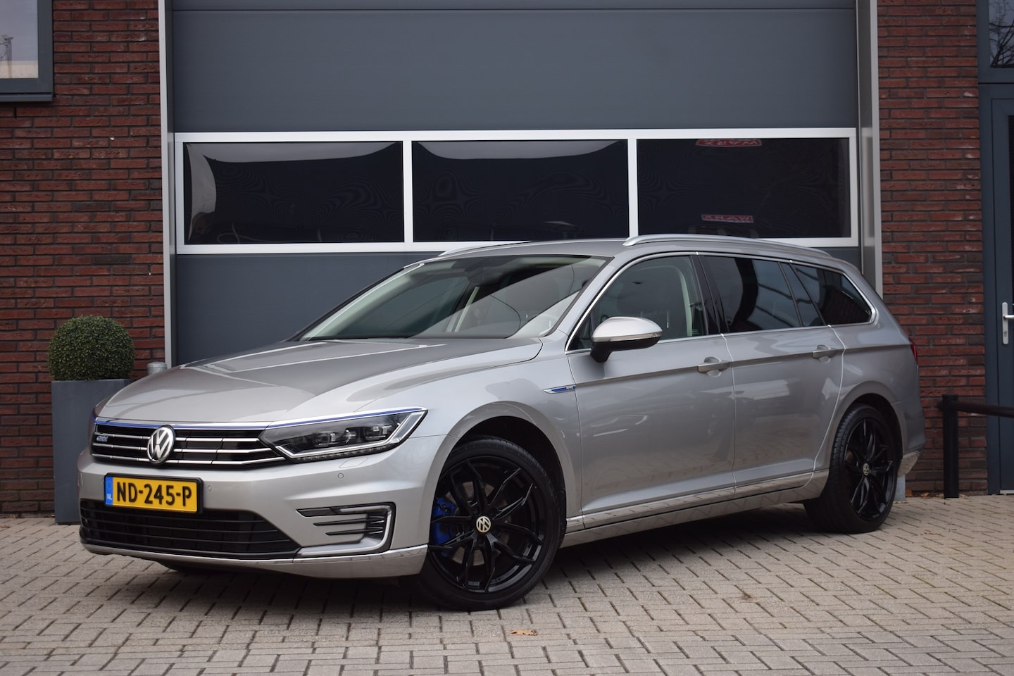 Volkswagen Passat Variant - GTE 1.4 TSI DSG Leer | Trekhaak | 18" - AutoWereld.nl