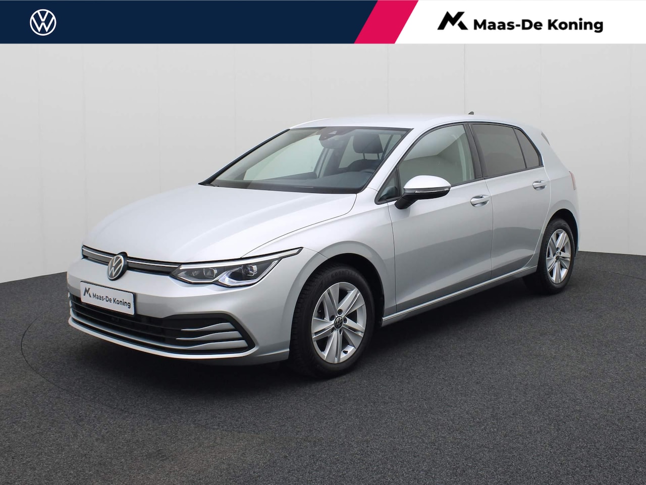 Volkswagen Golf - 1.0eTSI/110PK Life · Navigatie · Parkeersensoren · Stoel & stuurverwarming · Garantie tot - AutoWereld.nl