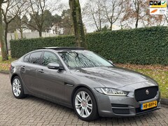 Jaguar XE - 2.0 D Portfolio Pano | Leder | Navi | Line Assist | AUT