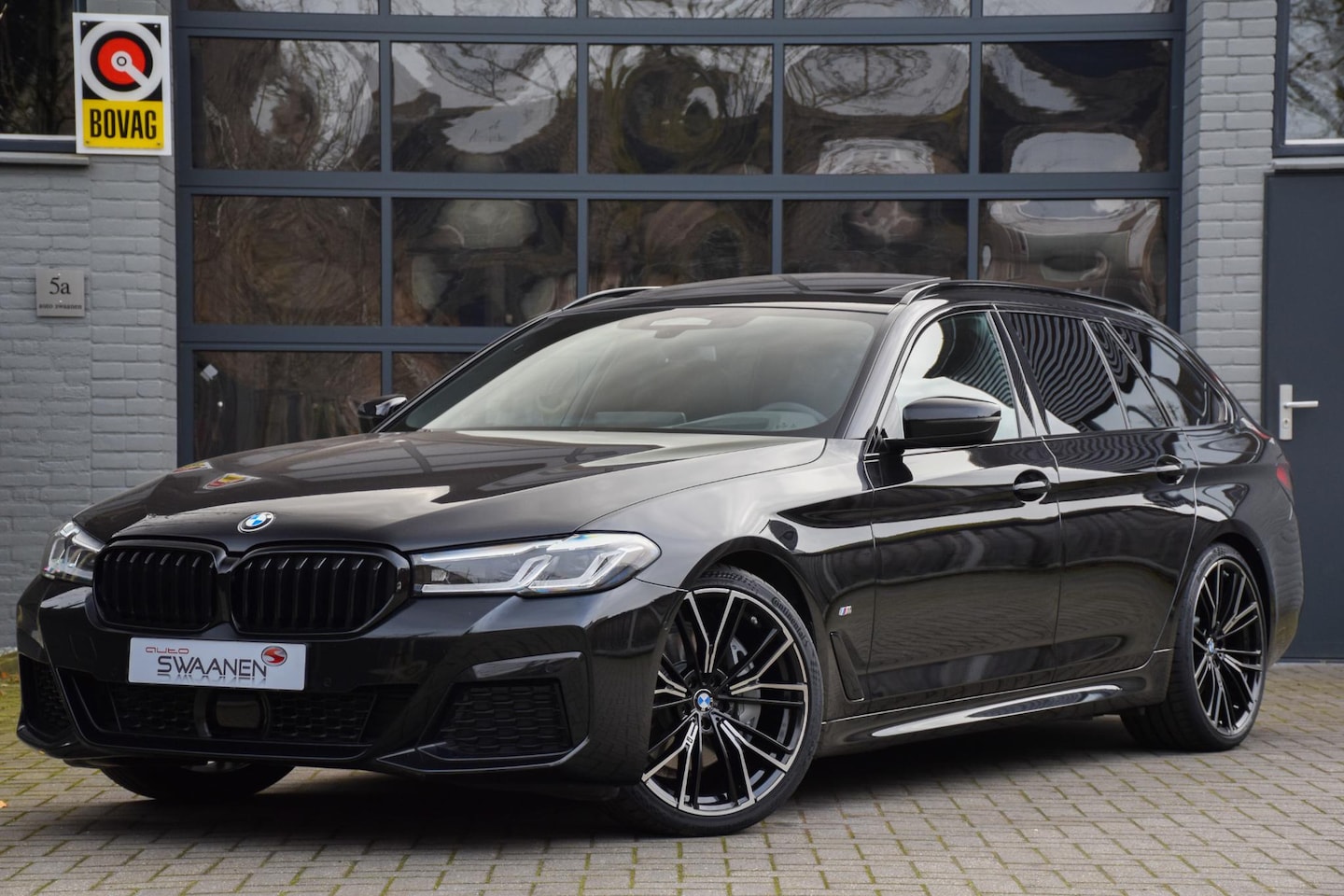 BMW 5-serie Touring - 540i xDrive M sport | Mild Hybrid | ACC | Pano - AutoWereld.nl