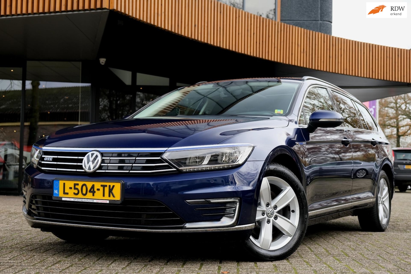 Volkswagen Passat Variant - 1.4 TSI GTE Highline/ACC/Pano/Trekhaak/Massage/ - AutoWereld.nl