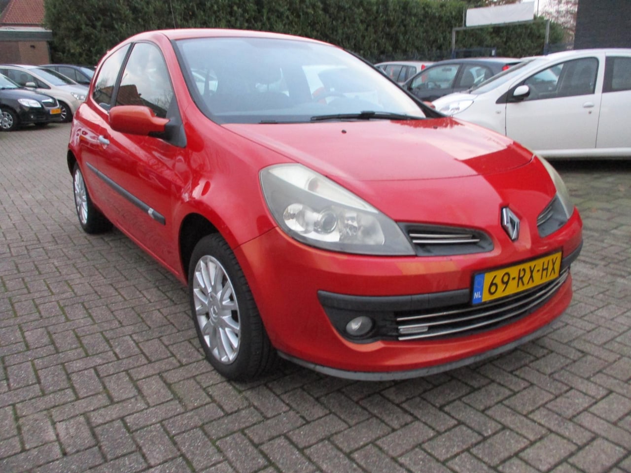 Renault Clio - 1.4-16V SPORT APK 12-2025! - AutoWereld.nl