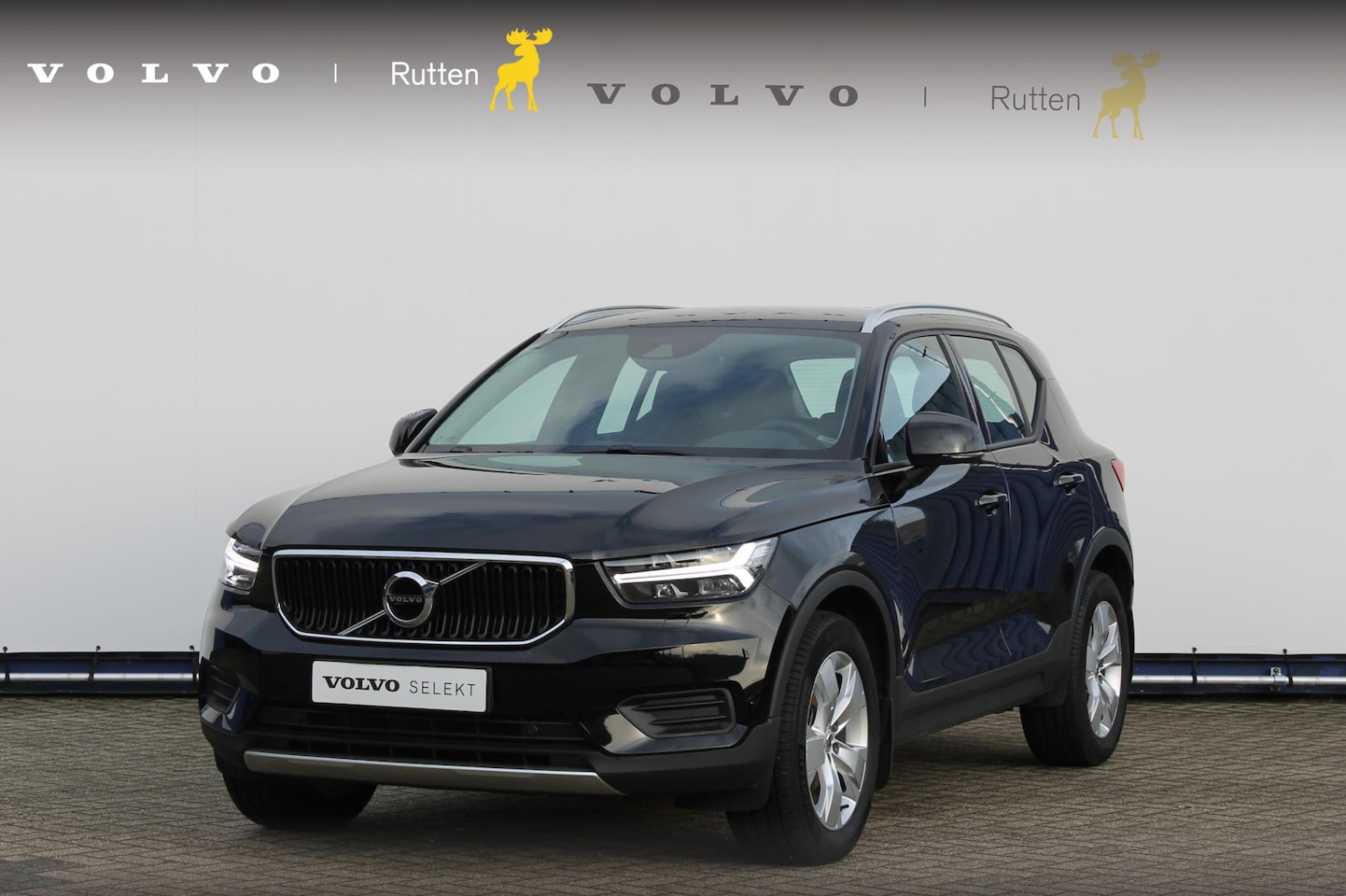 Volvo XC40 - T3 163PK Automaat Momentum Business Navigatie, Apple Carplay, Adaptive Cruise Control, 18" - AutoWereld.nl