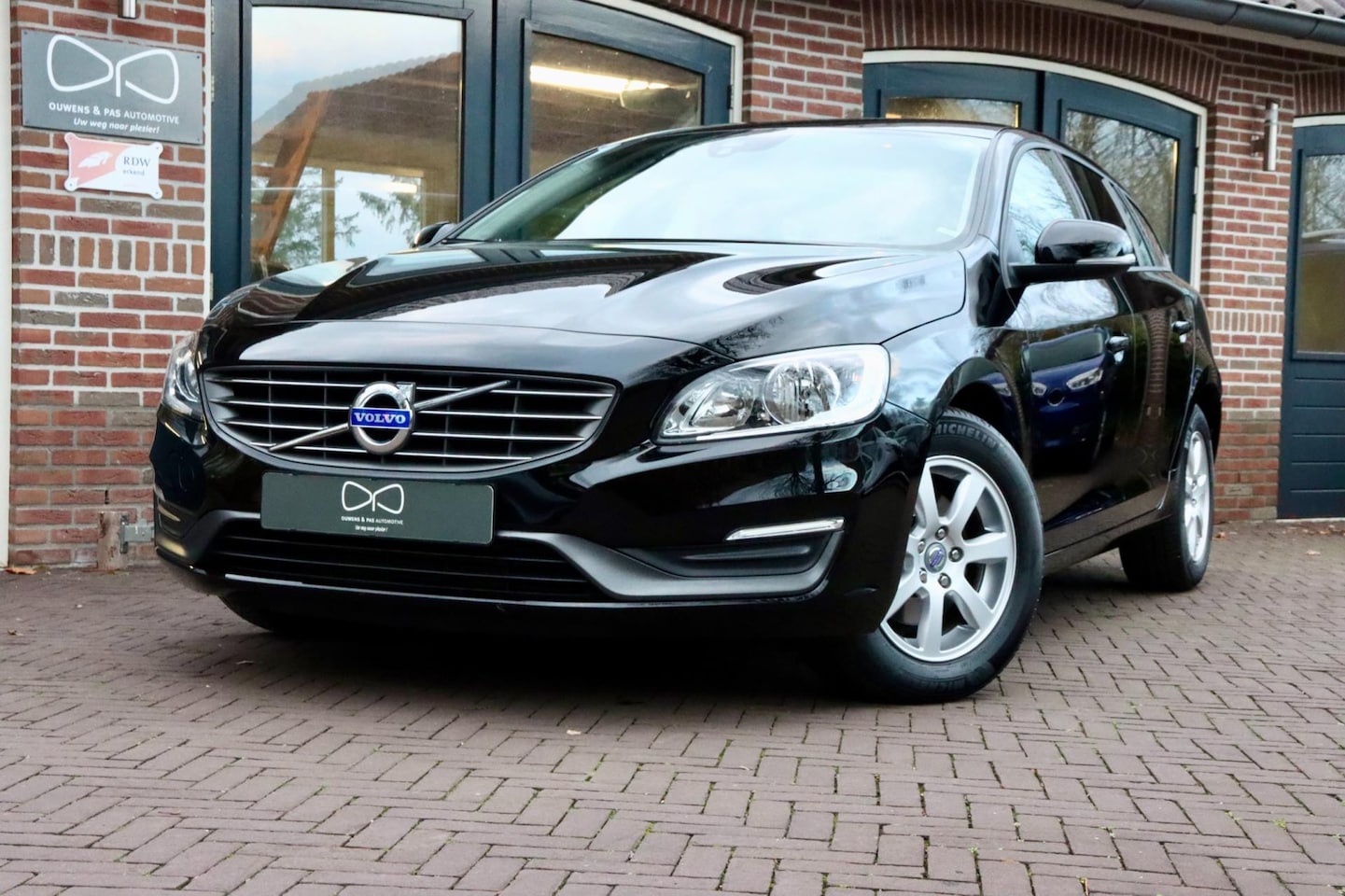 Volvo V60 - 1.6 T3 Kinetic | 1E EIGENAAR | NAVIGATIE | CRUISE CONTROL | AIRCO - AutoWereld.nl