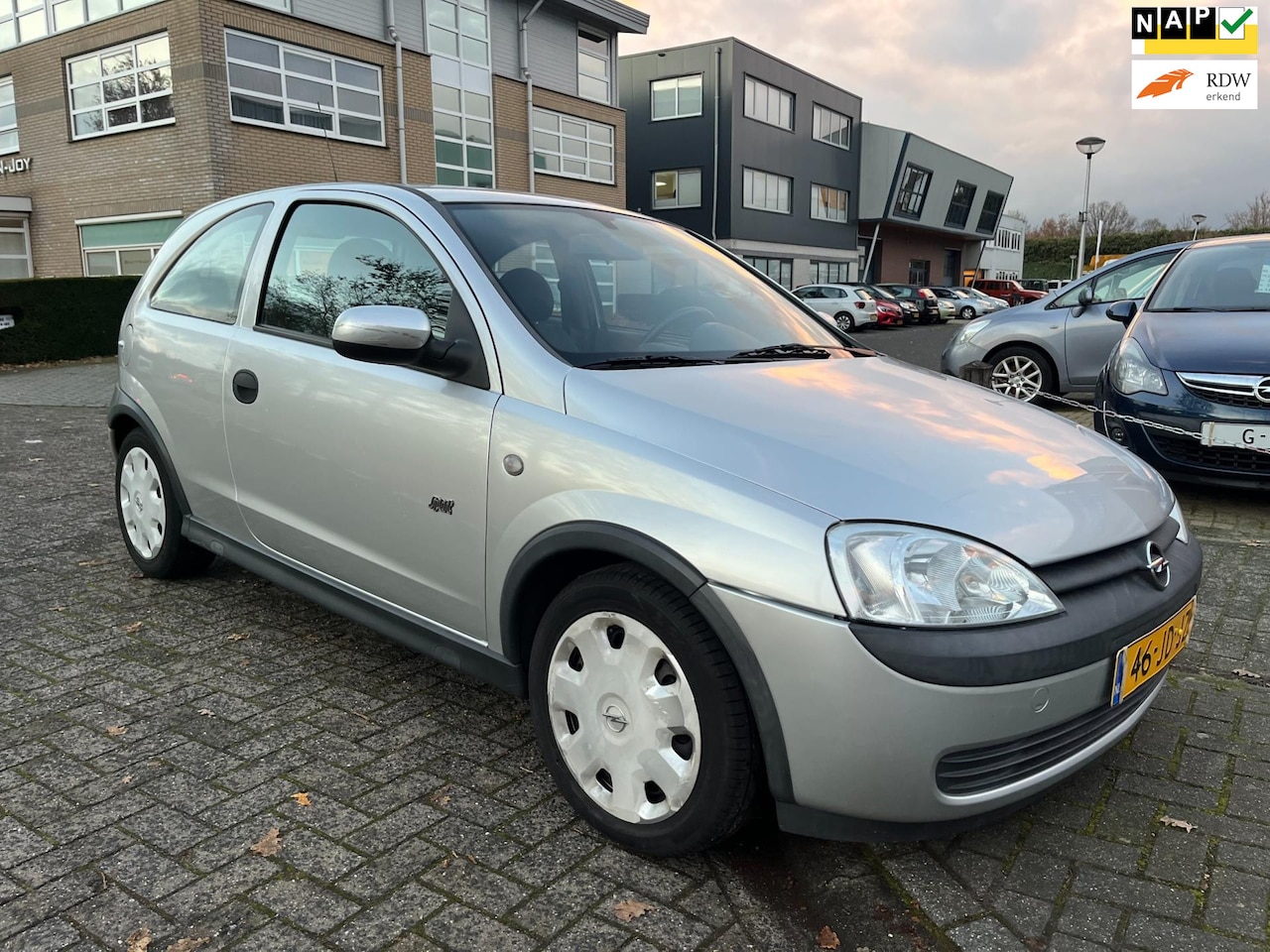 Opel Corsa - 1.4-16V Sport 1.4-16V Sport - AutoWereld.nl