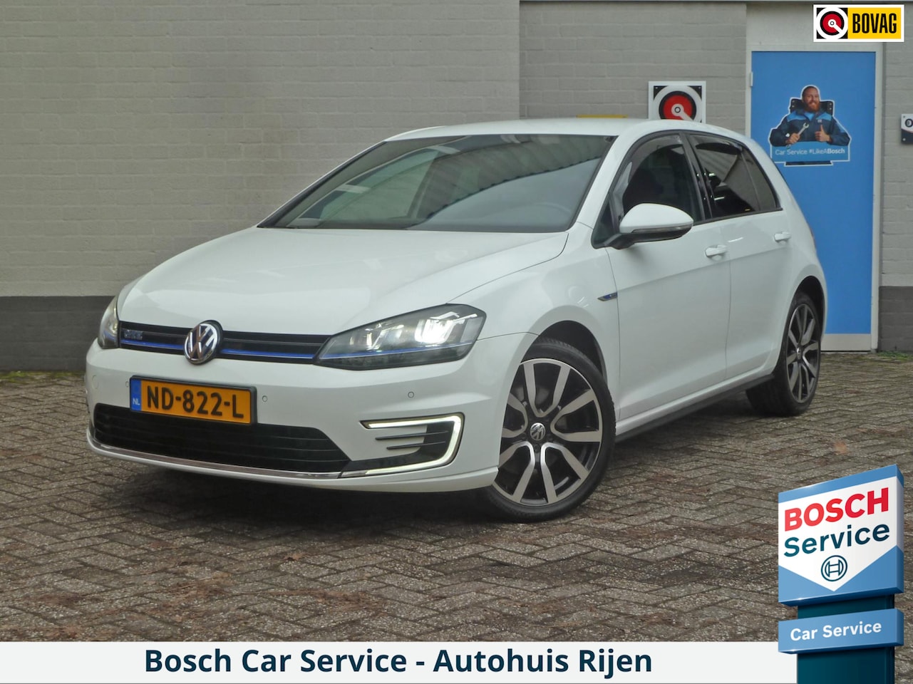 Volkswagen Golf - 1.4 TSI GTE Connected Series|Navi|Dodehoekdetectie|LED|Cruise-Control|Origineel-NL - AutoWereld.nl