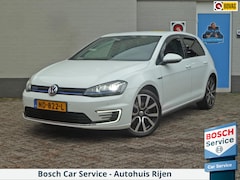 Volkswagen Golf - 1.4 TSI GTE Connected Series|Navi|Dodehoekdetectie|LED|Cruise-Control|Origineel-NL