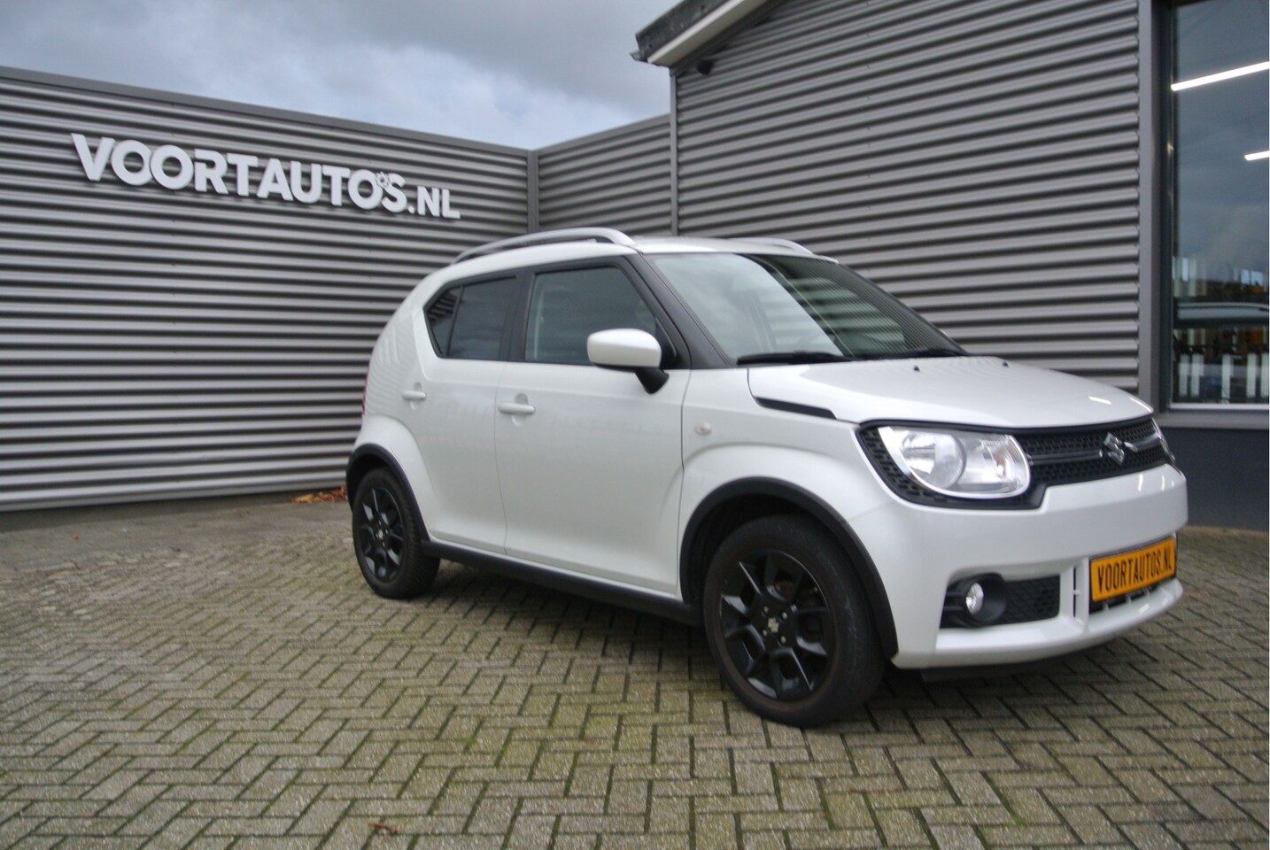 Suzuki Ignis - 1.2 Business Edition | AUTOM | NAVI | CAMERA | LMV 16'' | STOELVERW | - AutoWereld.nl