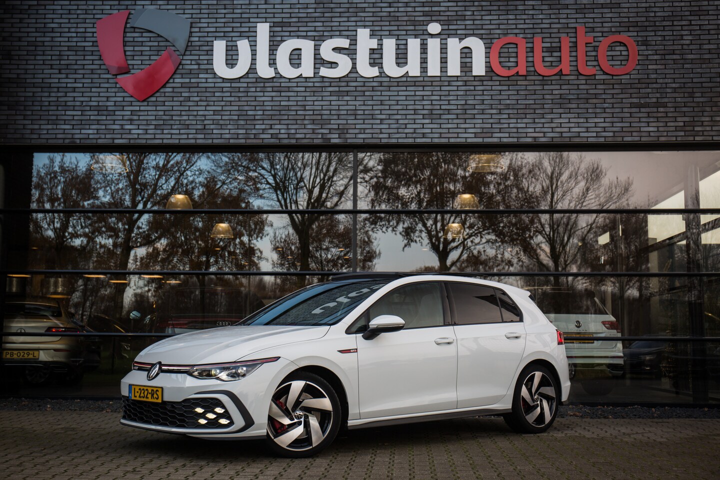 Volkswagen Golf - 2.0 TSI GTI 2.0 TSI GTI , Harman/Kardon, HUD, Pano dak, - AutoWereld.nl