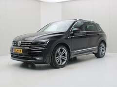 Volkswagen Tiguan - 1.5 TSI 150pk 7-DSG Highline Business R [ PANODAK+TREKHAAK+360.CAMERA+VIRTUAL+LEDER+ACC+CA