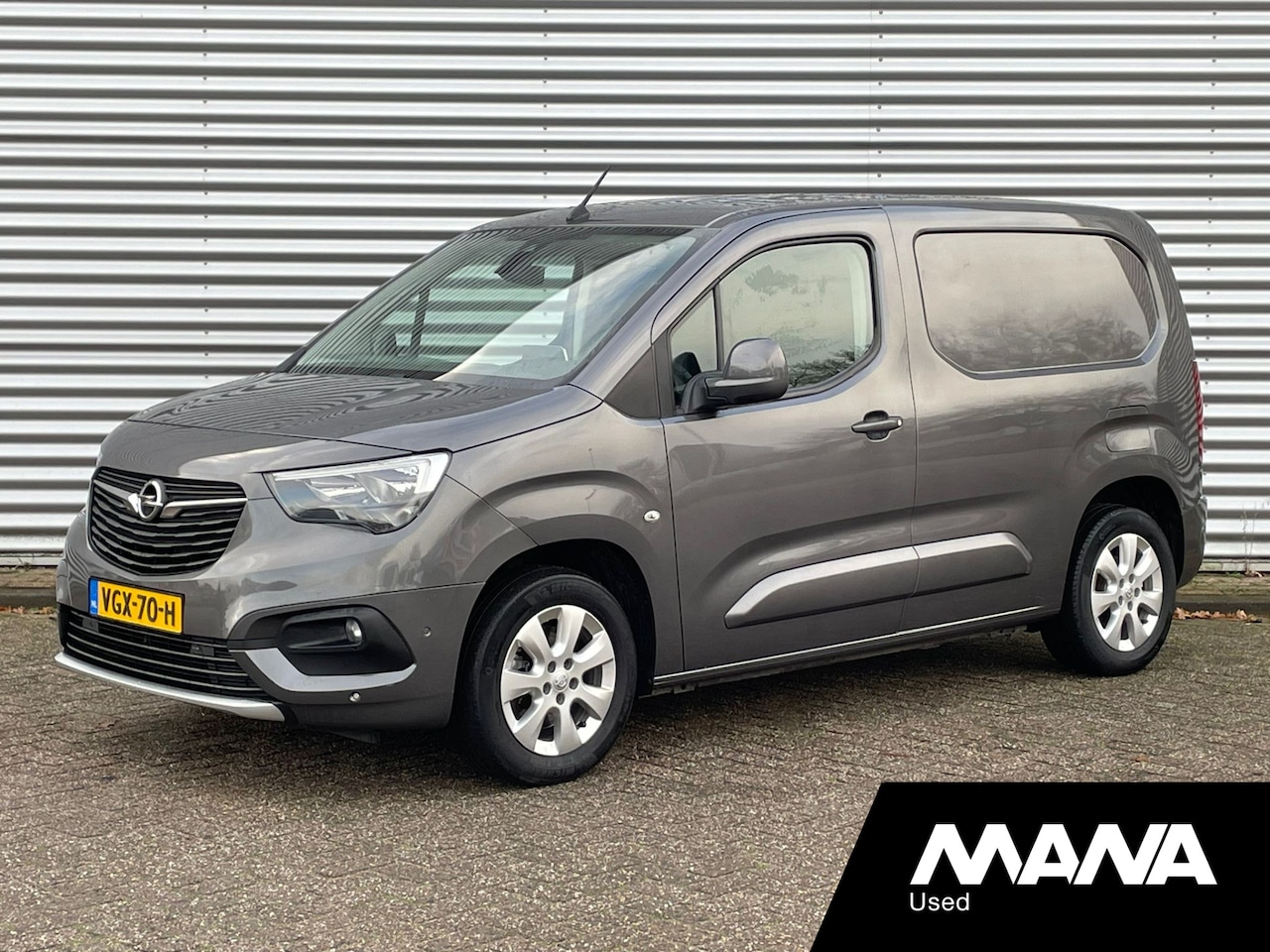 Opel Combo - 1.5D 131PK L1H1 Innovation Automaat Navigatie Camera Airco Trekhaak - AutoWereld.nl