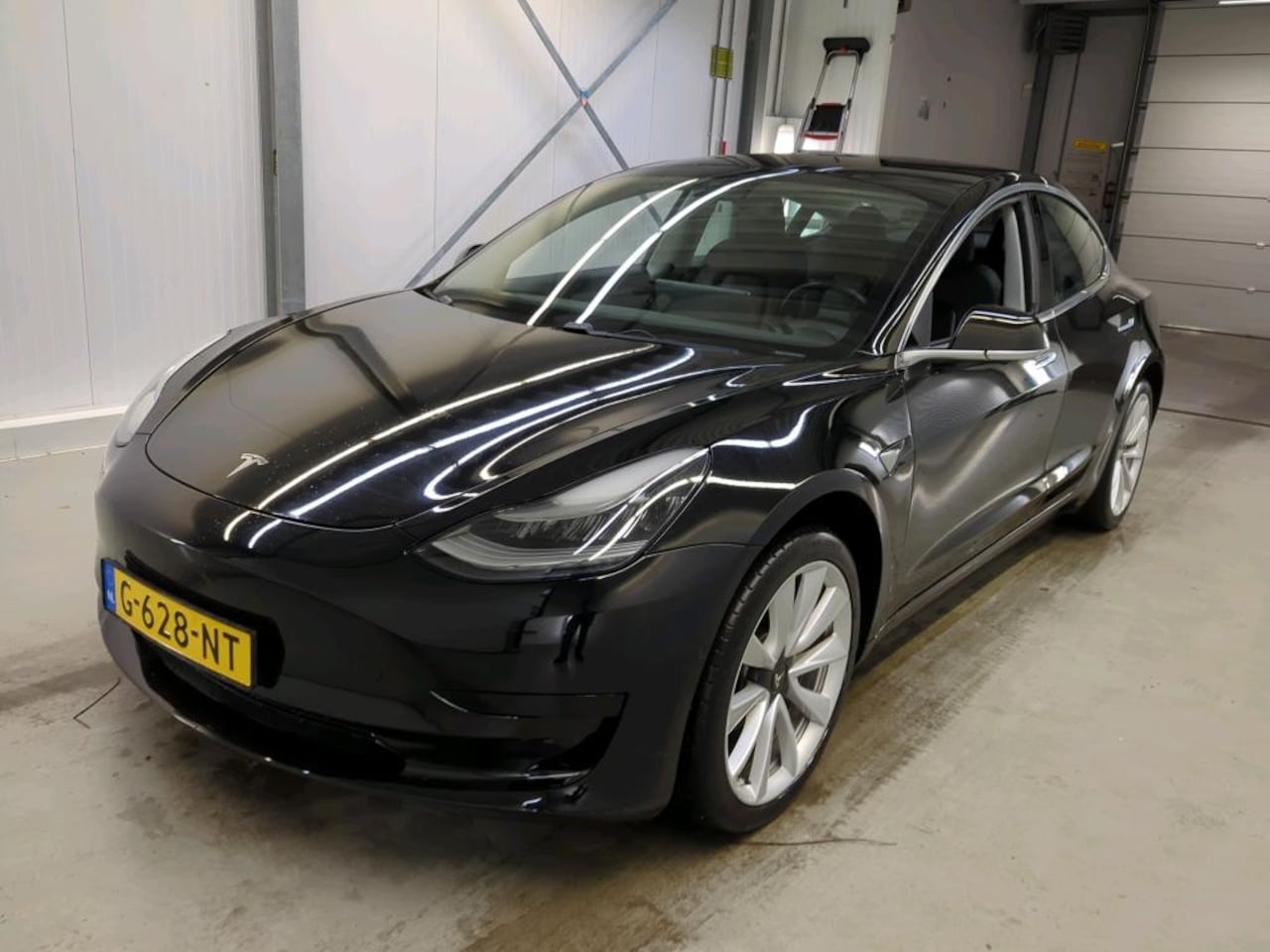 Tesla Model 3 - Standard RWD Plus [ AUTOPILOT+19" LMV+PREMIUM AUDIO ] - AutoWereld.nl