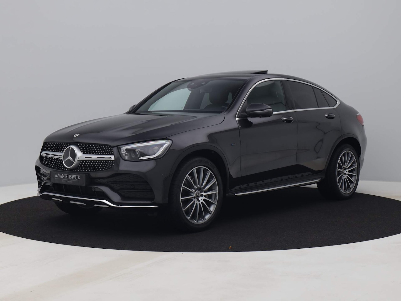 Mercedes-Benz GLC-klasse Coupé - 300e 4MATIC Business Solution AMG | SCHUIFDAK | ADAPTIVE | BURMESTER | STOELVERW. - AutoWereld.nl