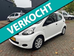 Toyota Aygo - 1.0-12V Access - Met Nieuwe APK