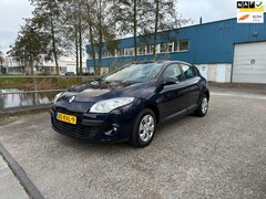 Renault Mégane - 2.0 Expression Automaat NAVI Airco 124.250 KM NAP