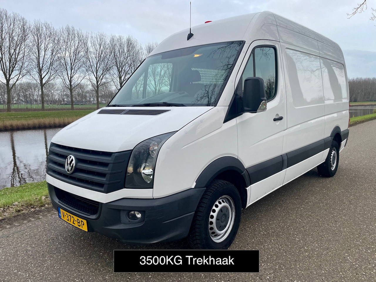 Volkswagen Crafter - 2.0 TDI EURO 6 L2H2 AIRCO STANDKACHEL OMVORMER 220V CRUISECONTROL - AutoWereld.nl