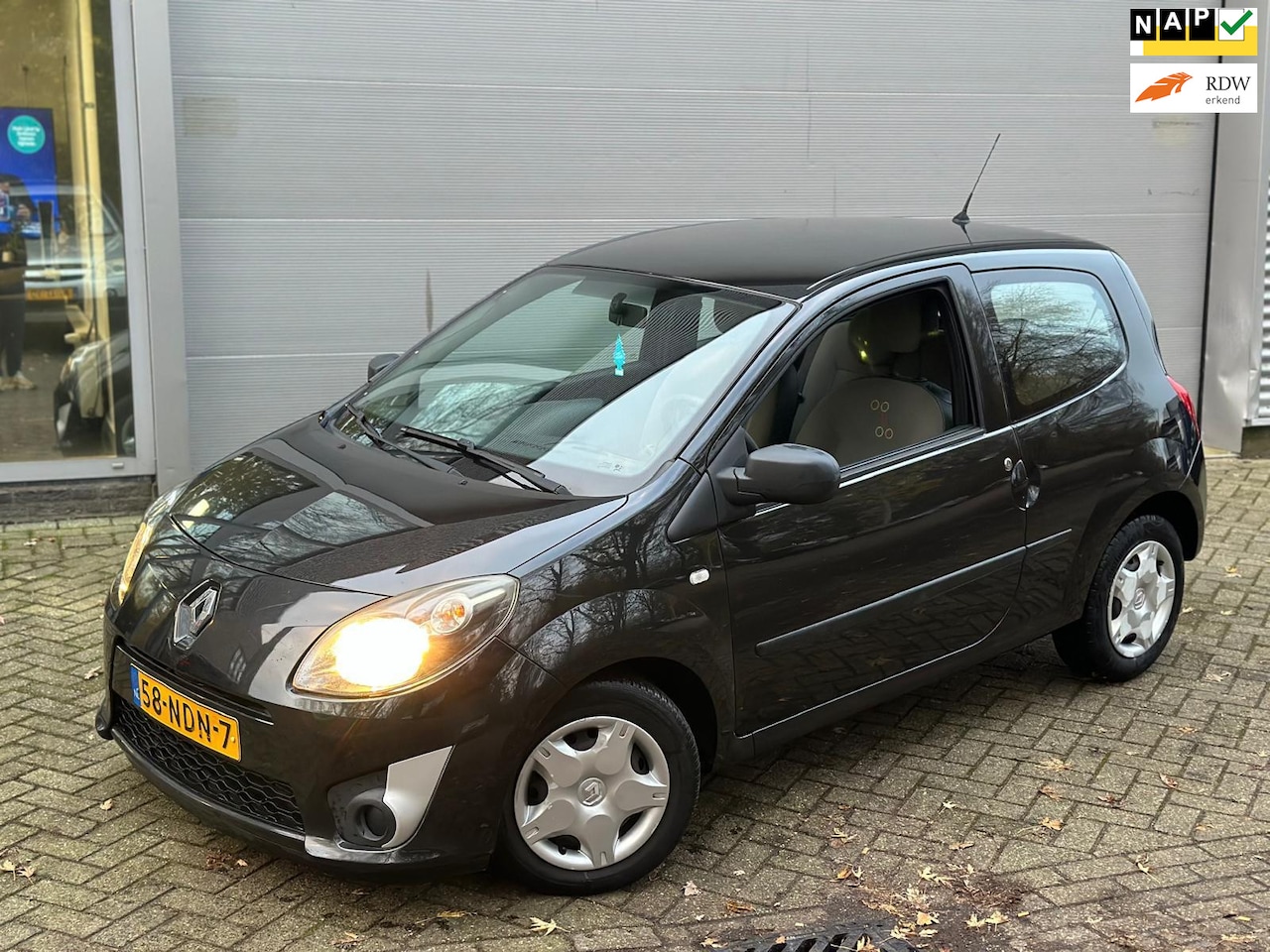 Renault Twingo - 1.2-16V Authentique / AIRCO / NIEUWE APK / NETTE AUTO - AutoWereld.nl