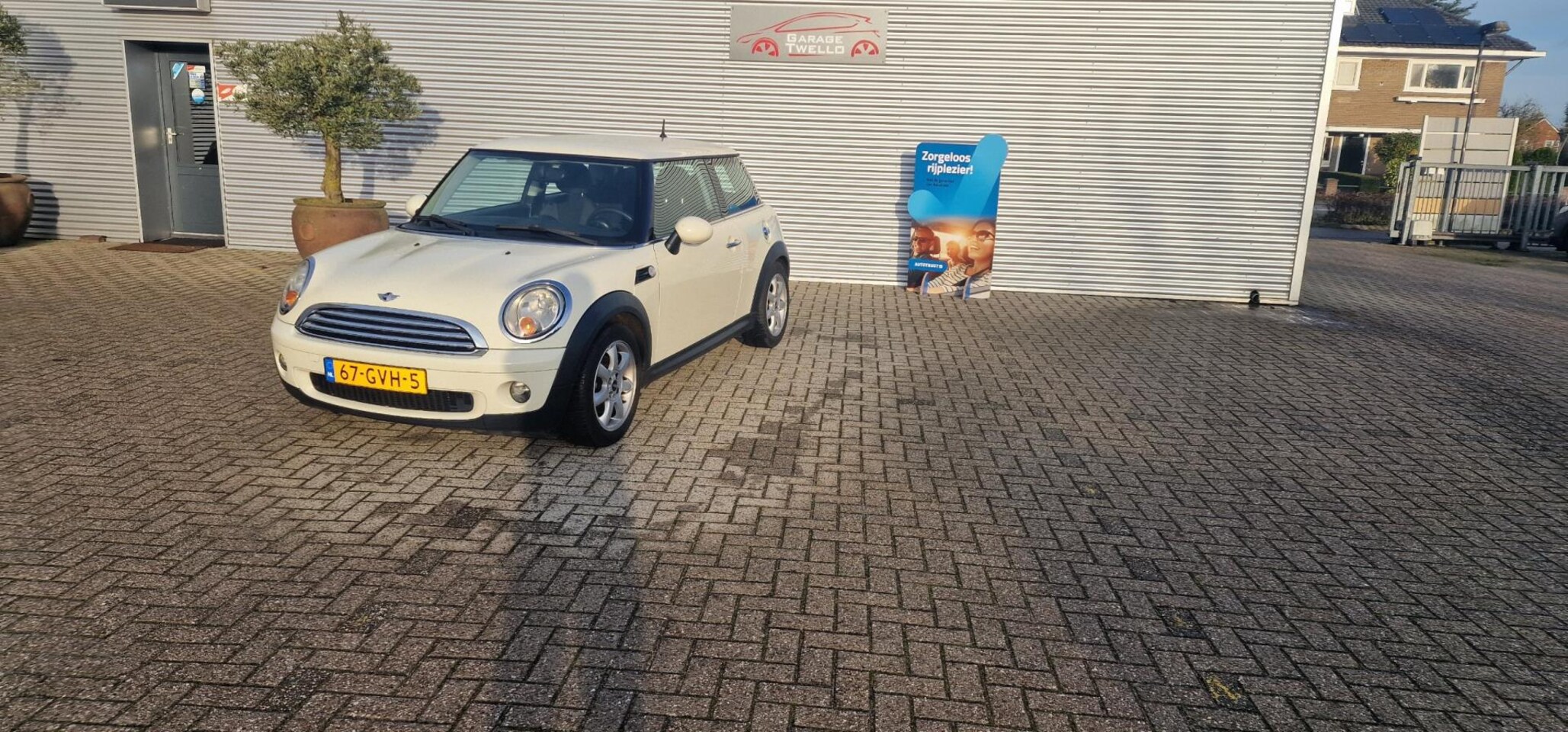 MINI One - Lm velgen,elektriese ramen,cv vergrendeling,bmw dealer onderhouden,boekjes aanwezig, - AutoWereld.nl