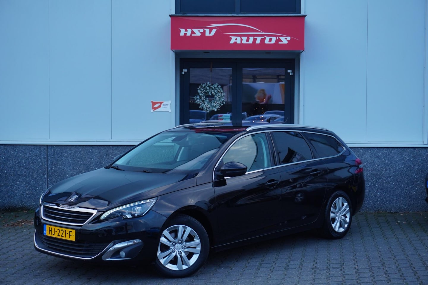 Peugeot 308 SW - 1.2 PureTech Allure navi panodak org NL - AutoWereld.nl