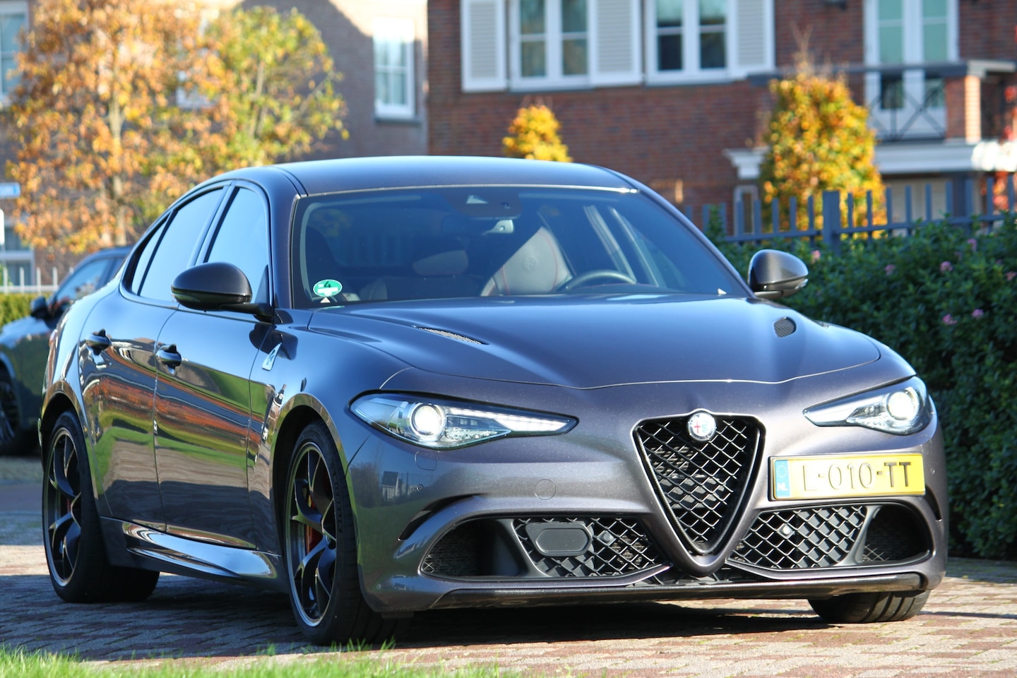 Alfa Romeo Giulia - 2.9 V6 Quadrifoglio Carbon Kuipstoelen, dak, motorkap, spoilers etc Dealer onderhouden - AutoWereld.nl