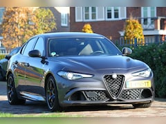 Alfa Romeo Giulia - 2.9 V6 Quadrifoglio Carbon Kuipstoelen, dak, motorkap, spoilers etc Dealer onderhouden