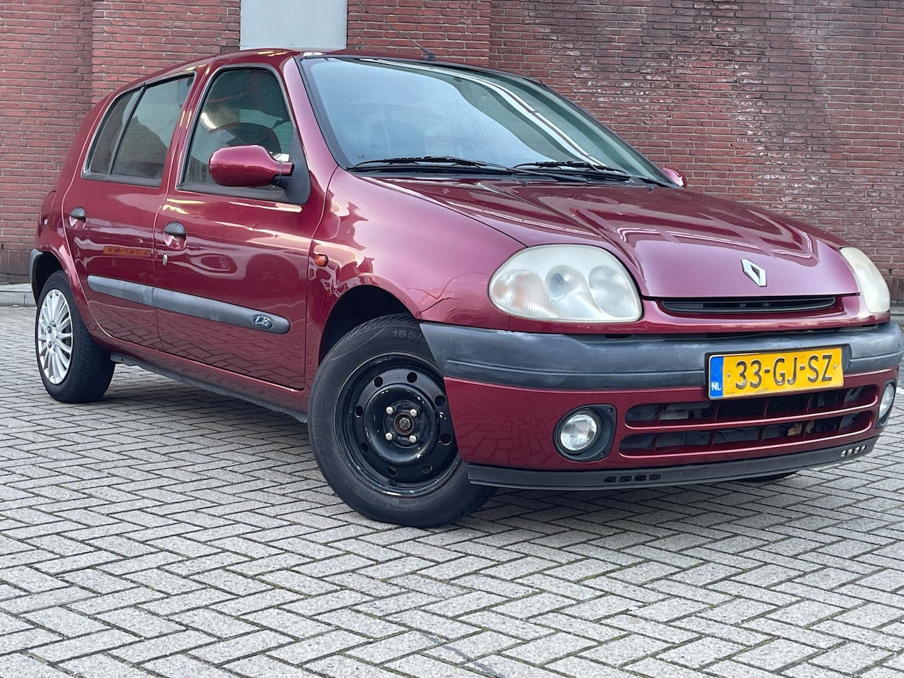 Renault Clio - 1.4 RT|5DRS|APK|NAP|INRUILKOOPJE - AutoWereld.nl