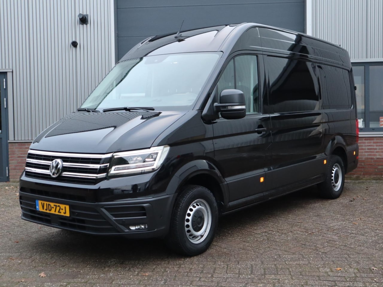 Volkswagen Crafter - 2.0 TDI 177pk Aut. Highline, LED, Massage, Alu dakrail, Veel opties, L3H3 - AutoWereld.nl